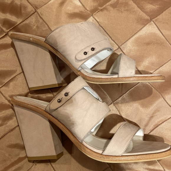 Freda Salvador beautiful slip on heels in suede nude color, brand new, size 10 - Picture 11 of 16